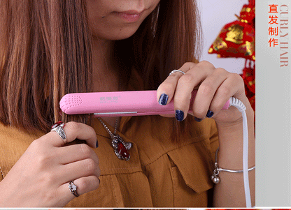 Mini Curling Iron with Anti-scalding Cover Korean Style Student Dormitory Low Power Splint Portable Straight Roll Dual-purpose Straight Splint