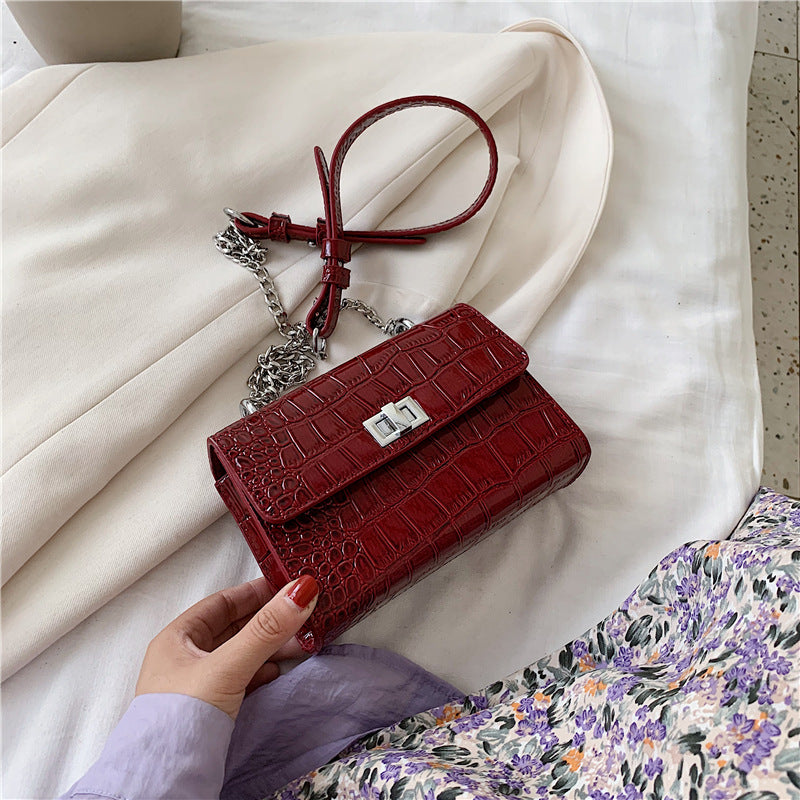 Shoulder chain bag