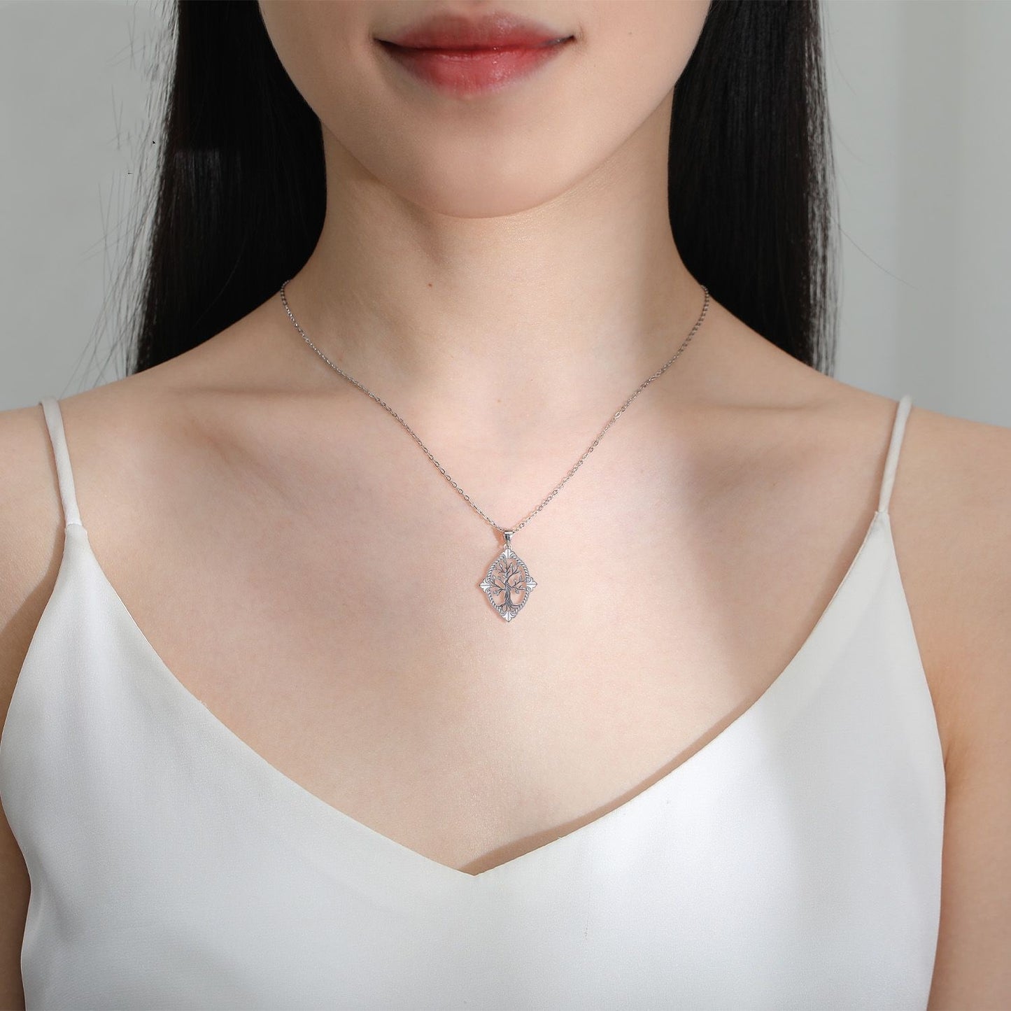 Lucky Tree Necklace Female Clavicle Chain Valentine's Day Gift