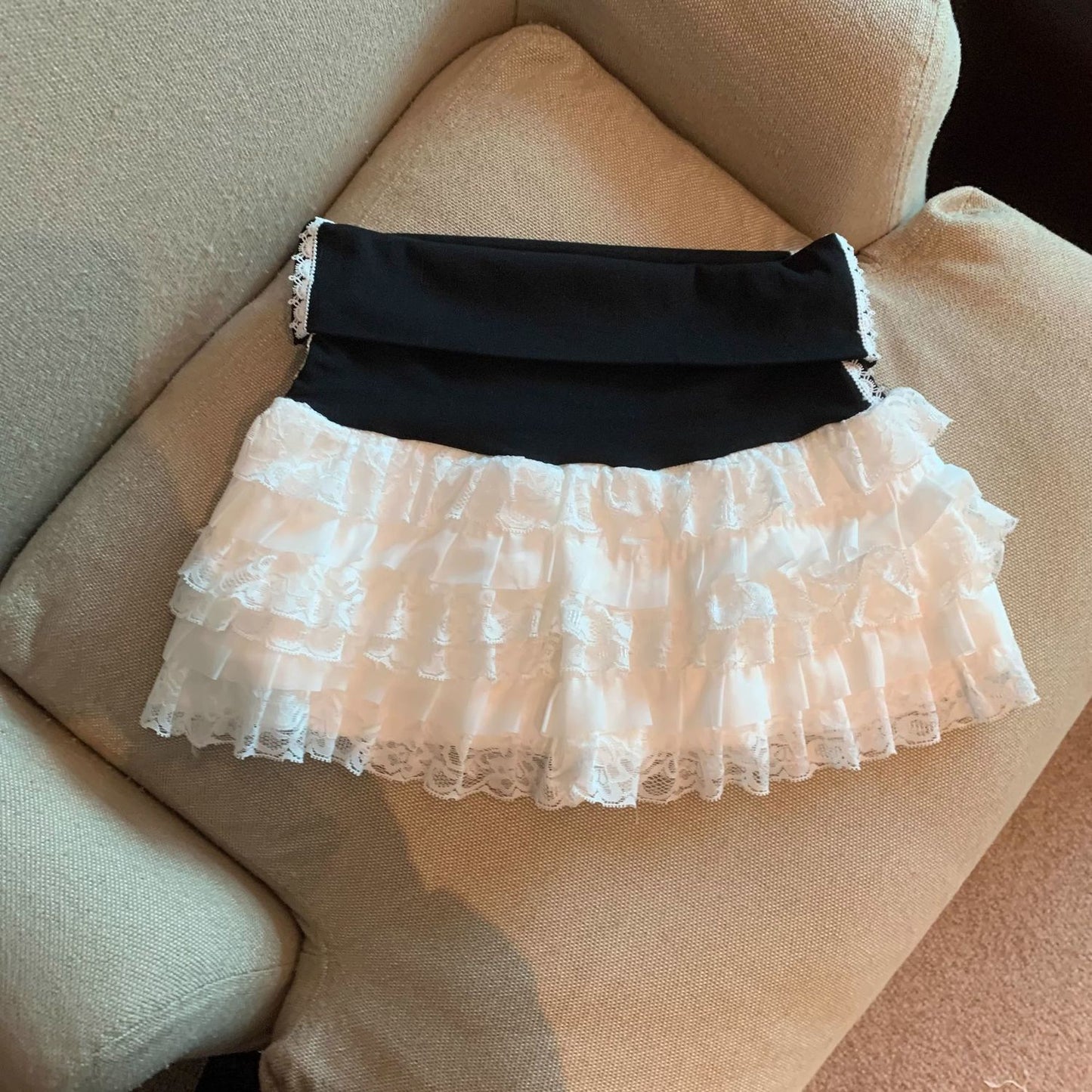 Ballet-style Pure Yet Seductive Lace-spliced Bubble Skirt