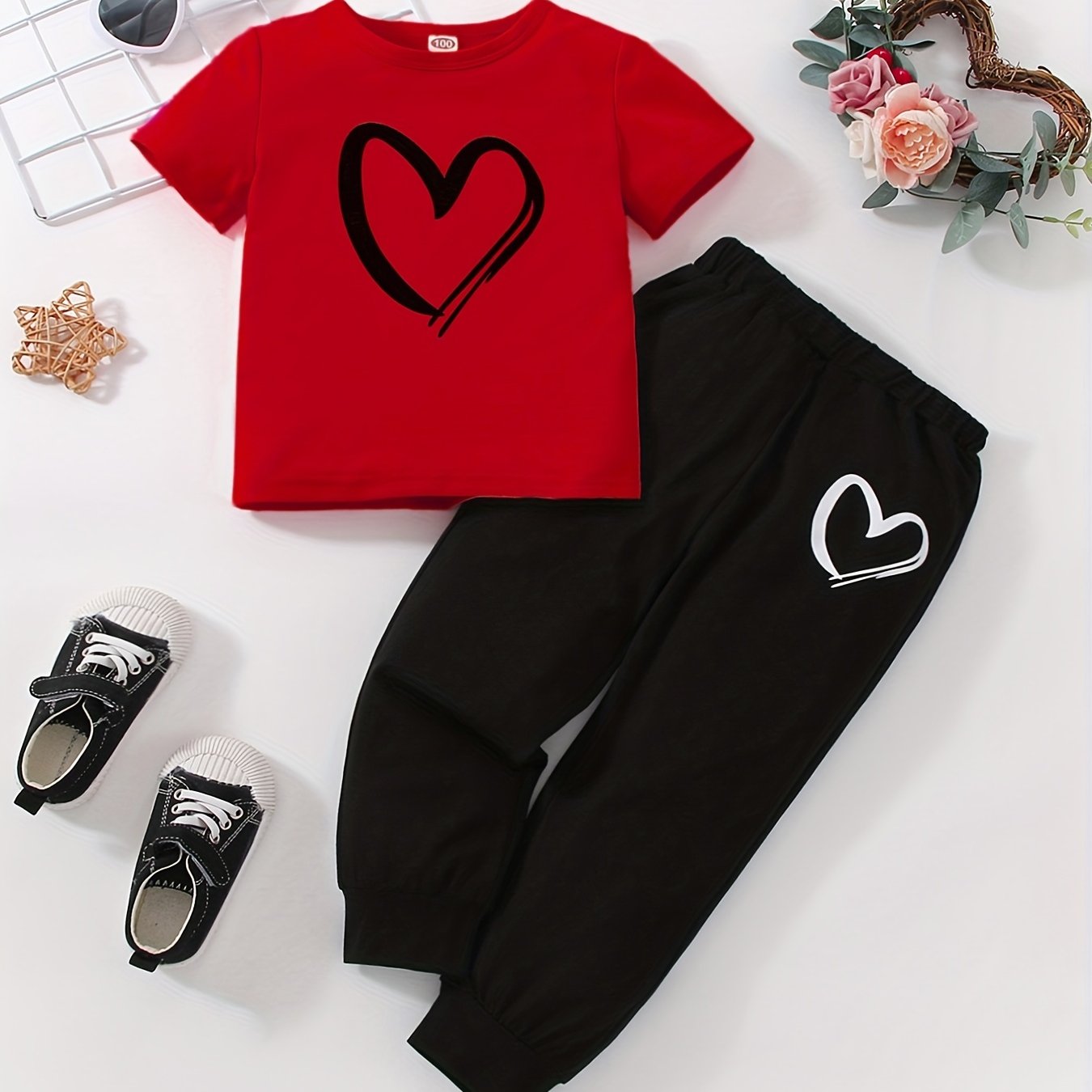 Girls' Fashion Set: Heart Print Round Neck Short Sleeve T-Shirt & Sweatpants 2pcs Casual Cotton Outfit, Perfect for Outdoor
