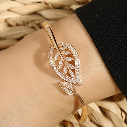 Leaf Shape Shiny Bangle Inlaid Rhinestones 14K Plated Alloy Bangle Bracelet For Women Daily Wear