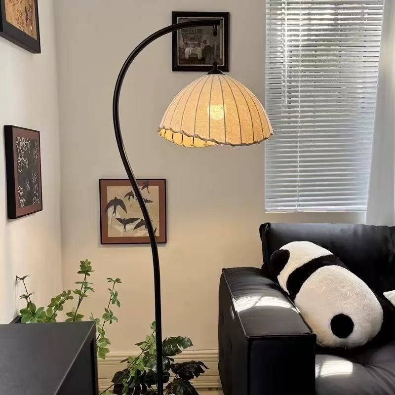 Internet-famous And Vintage S-shaped Crescent Floor Lamp Silent Wind