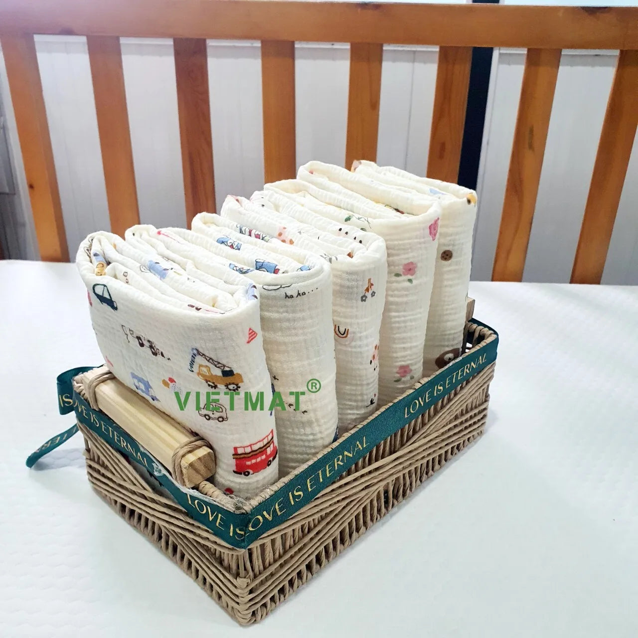 Wholesale Organic Cotton Printed Gauze Muslin Burp Cloth Newborns Soft Absorbent Baby Saliva Towel Customizable Kids Bathroom