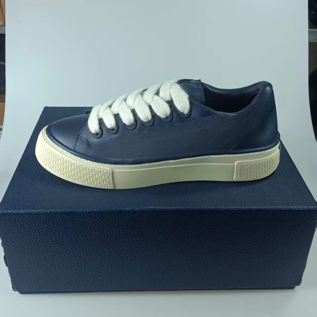 Low-Top Shell Toe Long Sleeve Thick Sole Board Shoes Casual Sports Shoes for Men Lace-Up All-Match Shoes Breathable Leather