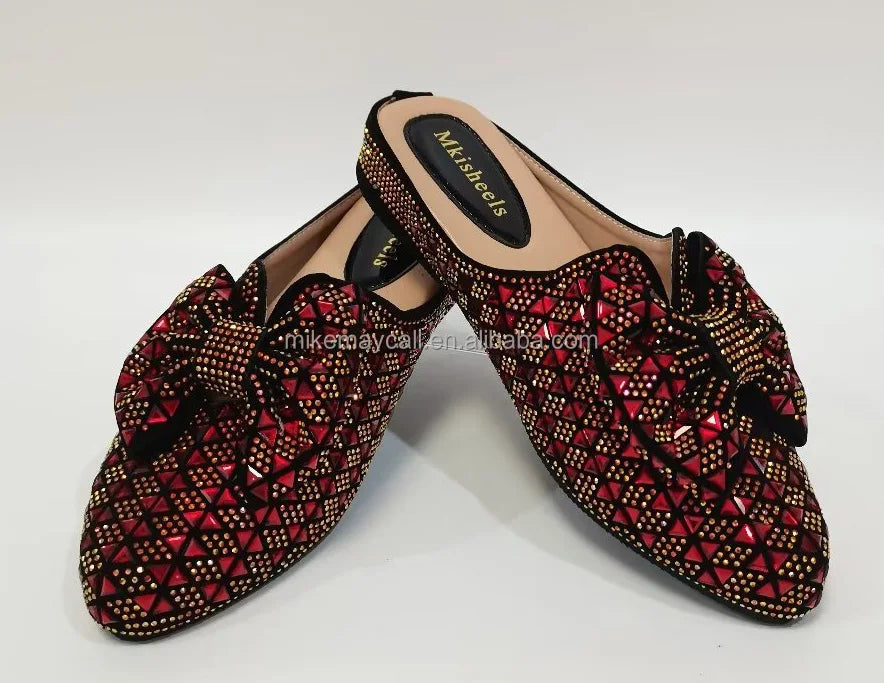 New Fashionable Trend Crystal Rhinestone Pointed Toe Low Heeled Slippers for Ladies and Women Luxury Wedding Sandals Shoes