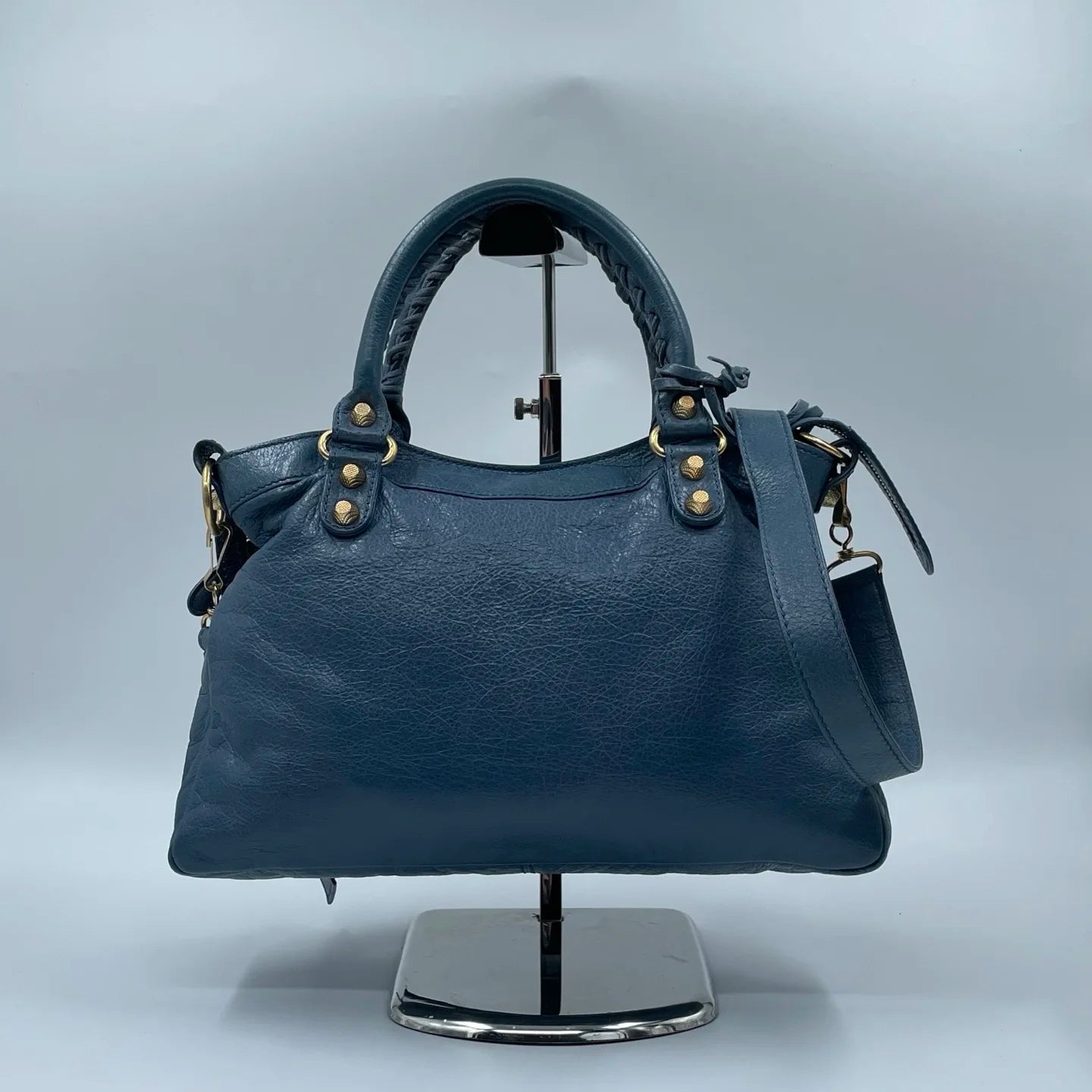 Wholesale Pre-owned Luxury Bags | Deep Blue Genuine Leather Handheld Bag | Trending Fashion Hot Item | Must-have for Women