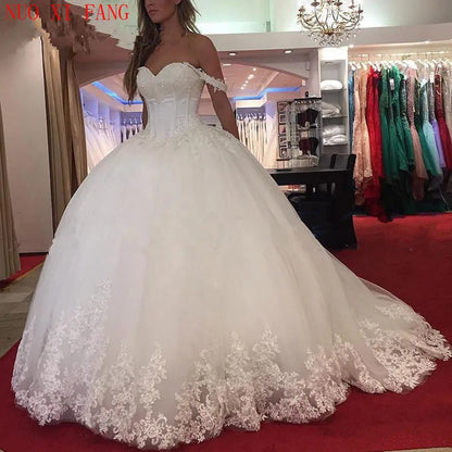 Customized Vestido De Noiva Lace Wedding Dress Ball Gown Sweetheart Appliques Saudi Arabic Wedding Gown Bridal Dresses Trouwjurk