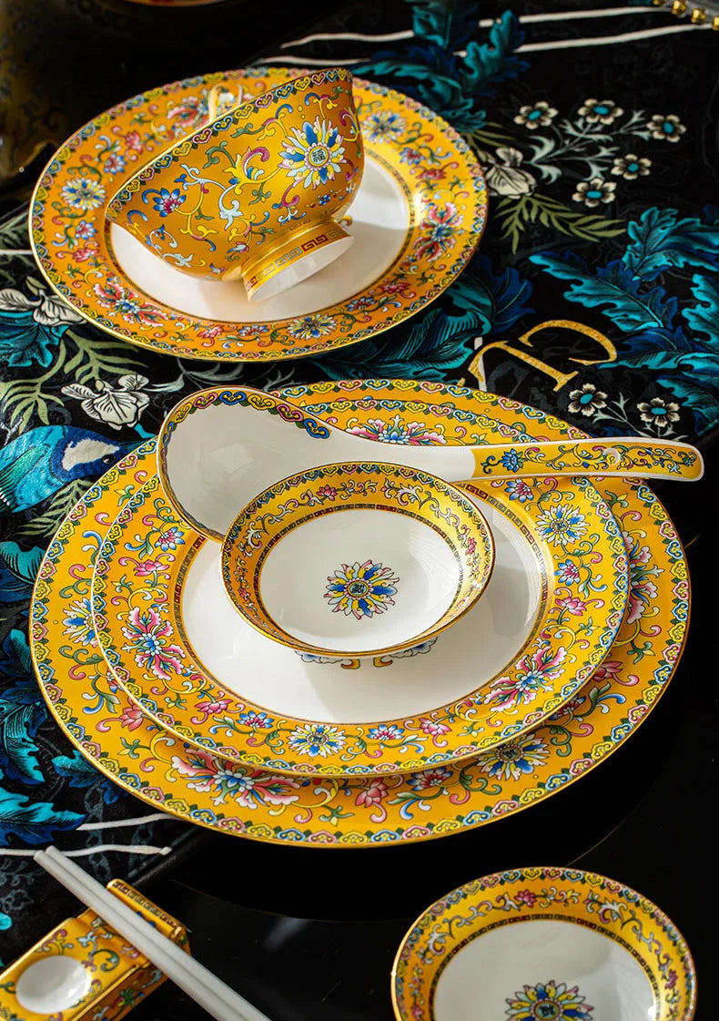 Top-quality Enamel Painting Craftsmanship 40-piece Ceramic Tableware Set an Exquisite Gift Set of Tableware Family Tableware Set