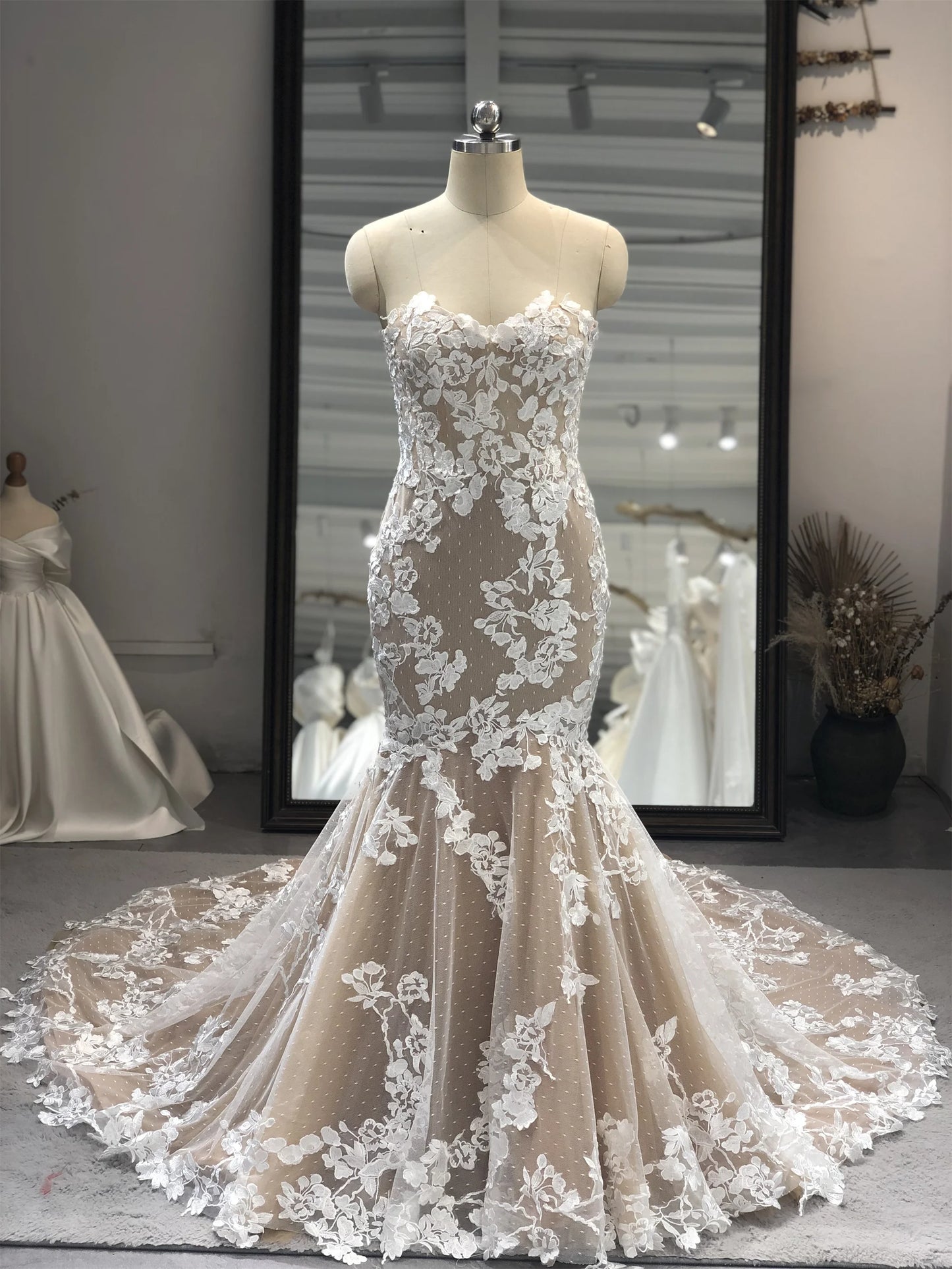 RL014  Latest Design Mermaid Wedding Dress Sexy Tube Top Lace Double Sided Embroidered Plus Size Wedding Dress