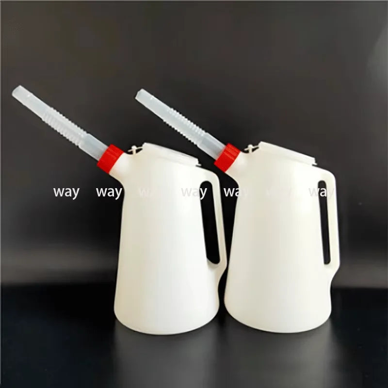 Universal 3L Flexible Spout Plastic Oiler Pot 1pc Garage Oil Fuel Measuring Jug for Car & Motorcycle Vehicle Tools Application