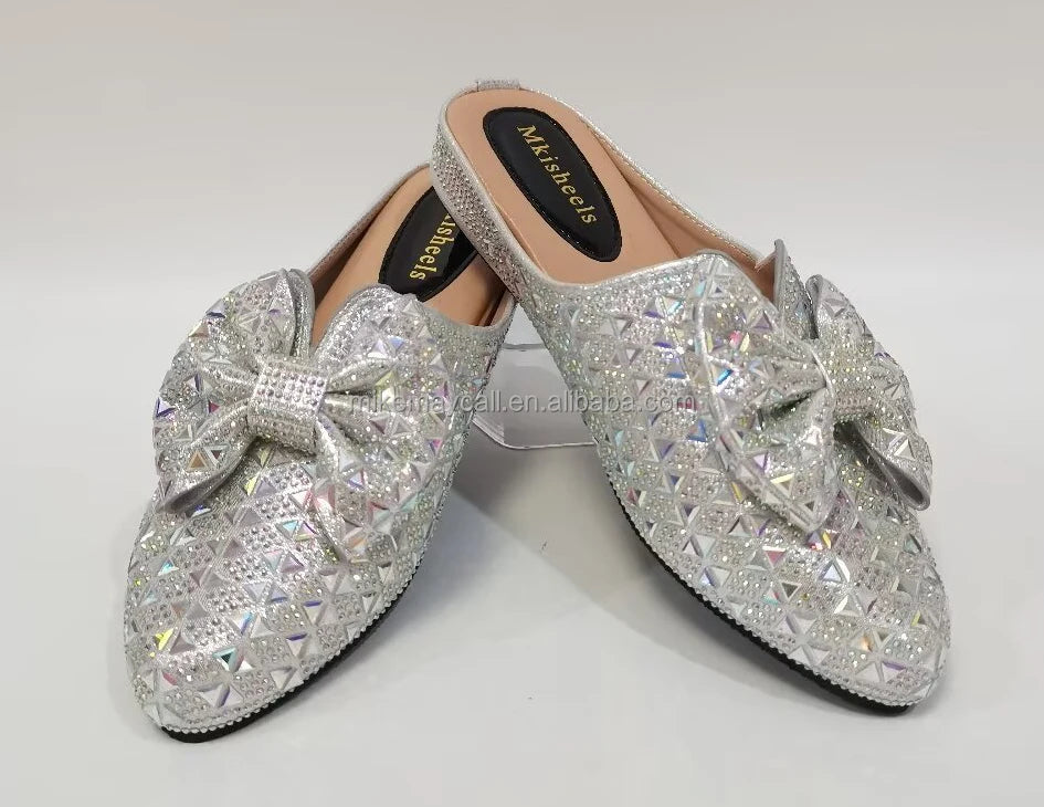 New Fashionable Trend Crystal Rhinestone Pointed Toe Low Heeled Slippers for Ladies and Women Luxury Wedding Sandals Shoes