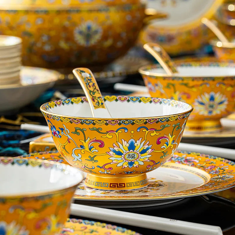 Top-quality Enamel Painting Craftsmanship 40-piece Ceramic Tableware Set an Exquisite Gift Set of Tableware Family Tableware Set