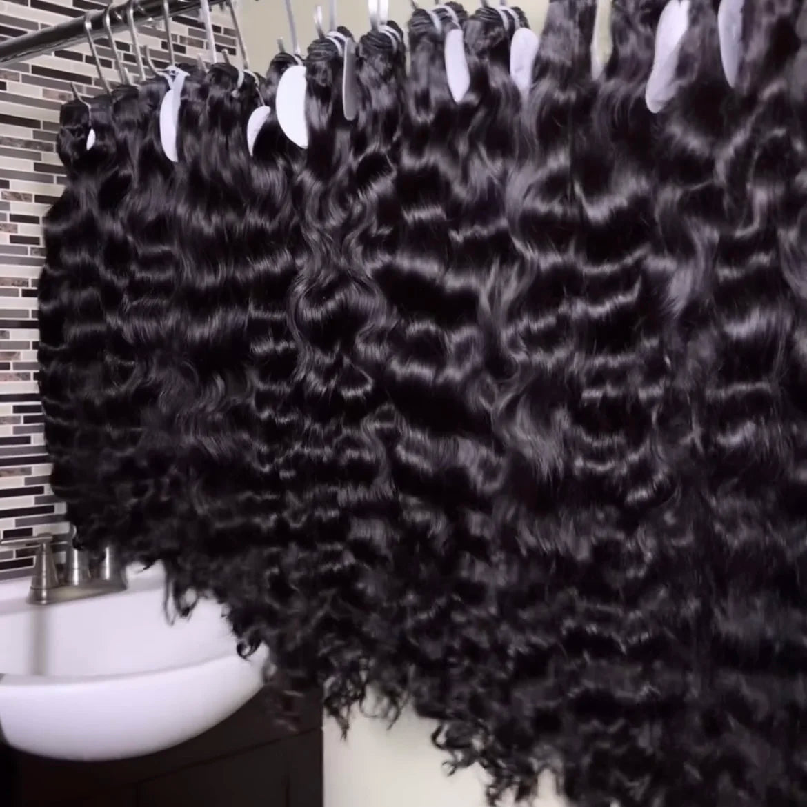 Bestseller: Rohhaarverlängerungen aus vietnamesischem Echthaar mit intakter Schuppenschicht, indische und burmesische Naturlocken