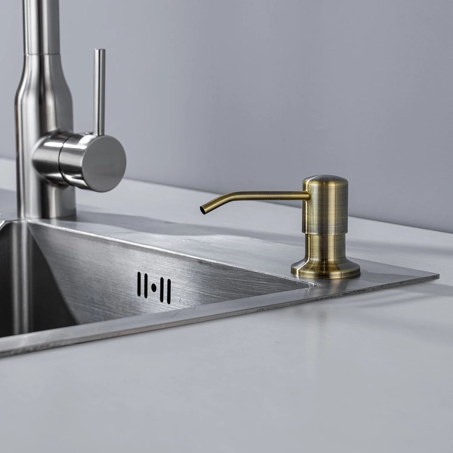 Kitchen Soap Dispensers 500ml Build in Dispenser Soap For Kitchen Bathroom Accessories Stainless Steel Pump Liquid PE Bottle