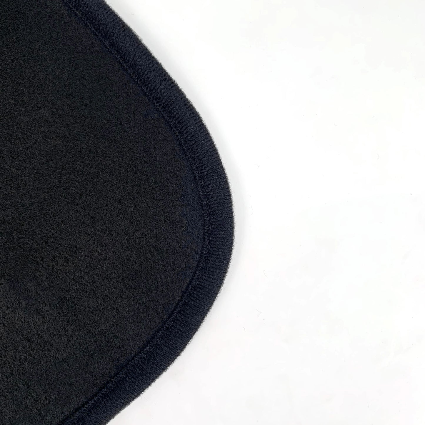 High Quality Eco-friendly OEM Recycled Plastic Pet Travel Solid Knitted Anti-Pilling Four Seasons Lightweight Supersoft Blanket