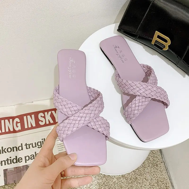 Women's Summer Outdoor slippers New Fashion Korean Style Woven Cross Flat-soled Sandals Wholesale