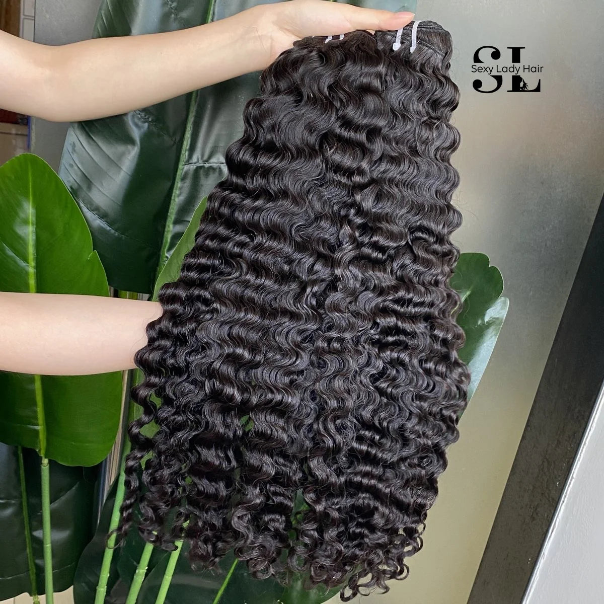 Burmese Curly Remy Hair Extensions Fast Shipping Virgin Cuticle Aligned Natural Wavy Raw Cambodian Human Hair Weaving