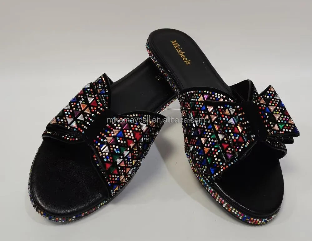 New Fashionable Trend Crystal Rhinestone Pointed Toe Low Heeled Slippers for Ladies and Women Luxury Wedding Sandals Shoes