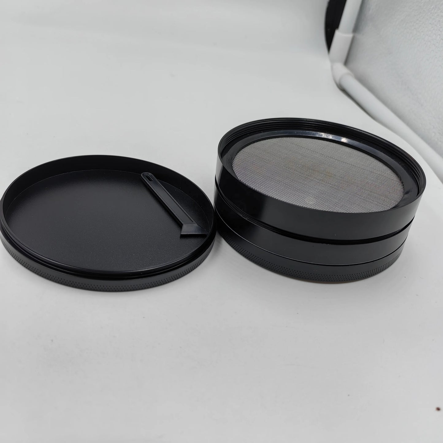 O1 100mm 4'' 4Inch Diameter Custom Logo 4 Parts Herb Grinder Zinc Alloy Tobacco Metal Grinder for Herb Wholesale