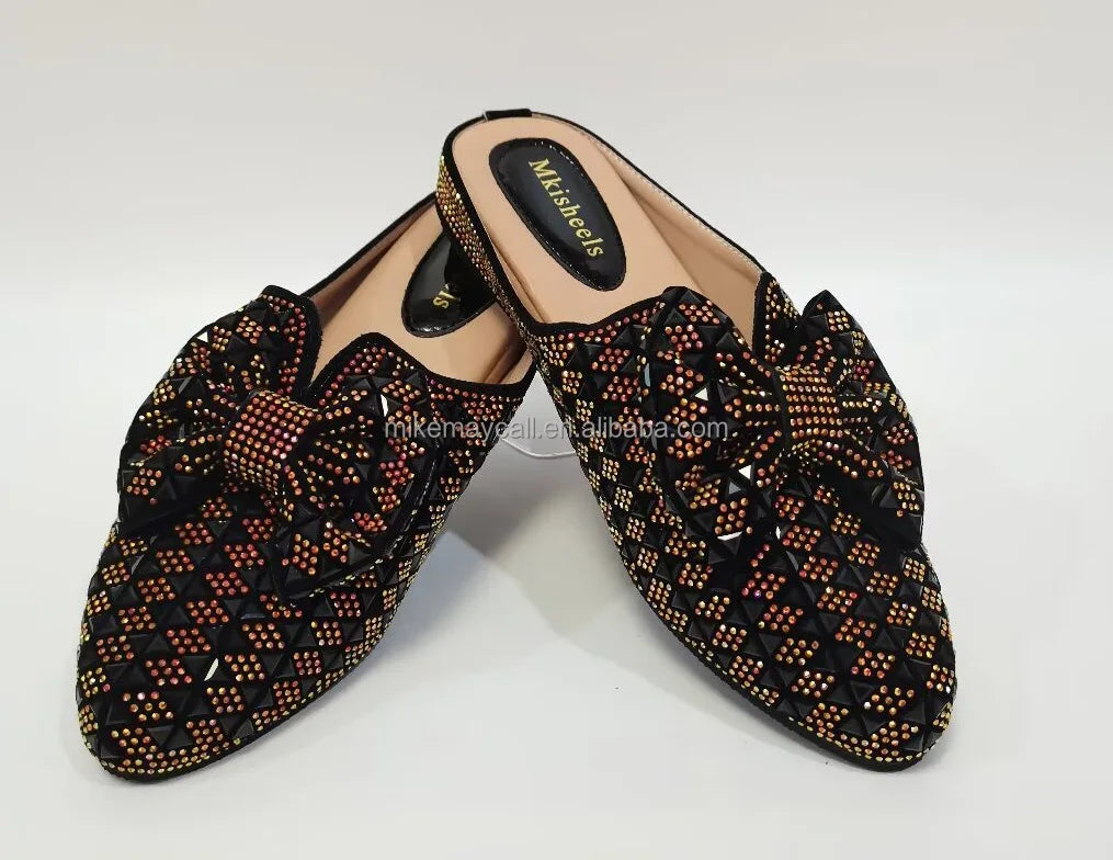 New Fashionable Trend Crystal Rhinestone Pointed Toe Low Heeled Slippers for Ladies and Women Luxury Wedding Sandals Shoes