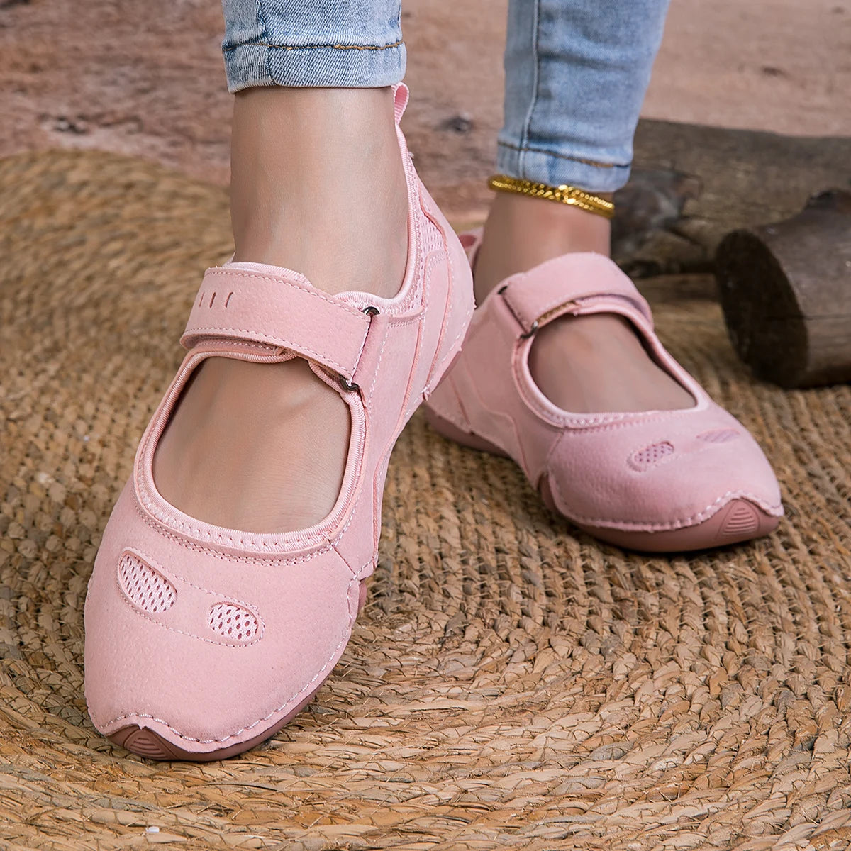 Custom logo 2026 New Arrival Styles Women Comfortable Anti slip Flat Casual Shoes Women's Fashion Sneakers