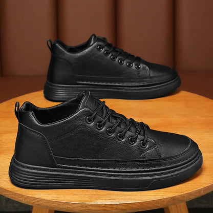 New Low-priced Sports Flat Bottomed Walking Shoes for Men's Leather Shoes, Men's Casual Board Sports Shoes