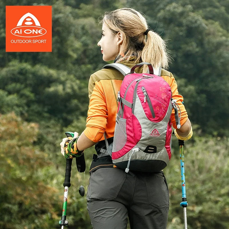 Factory Wholesale 20L Waterproof Outdoor Travel Daypack Foldable Casual Sports Bags Backpack for Men Women