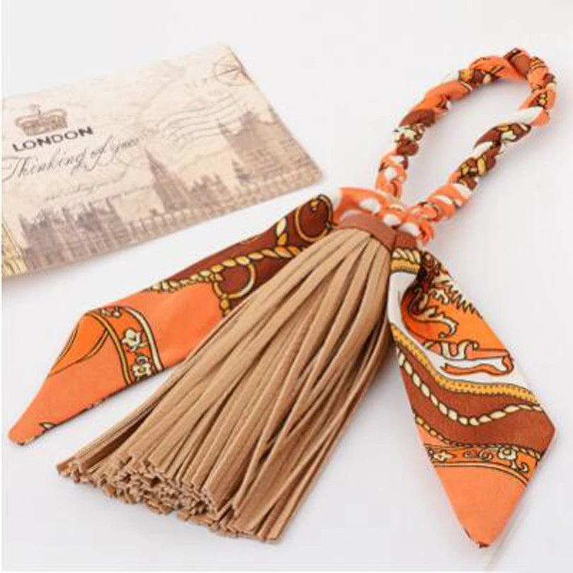 Fashion Luxury Charm Pendant Silk Tassel Women Keychain Purse Bag Key Chain PU Leather Tassels Car Key Holder llaveros R257