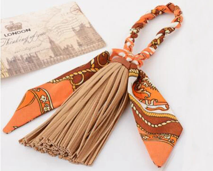 Fashion Luxury Charm Pendant Silk Tassel Women Keychain Purse Bag Key Chain PU Leather Tassels Car Key Holder llaveros R257