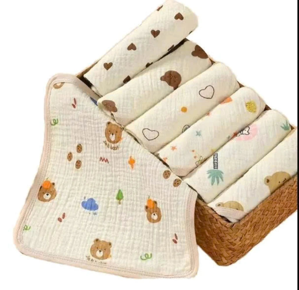 Gentle Infant Care Solution Eco-friendly Manual Muslin Cotton Baby Bibs Flower Shaped Design Double Layer Absorbent Snap Button