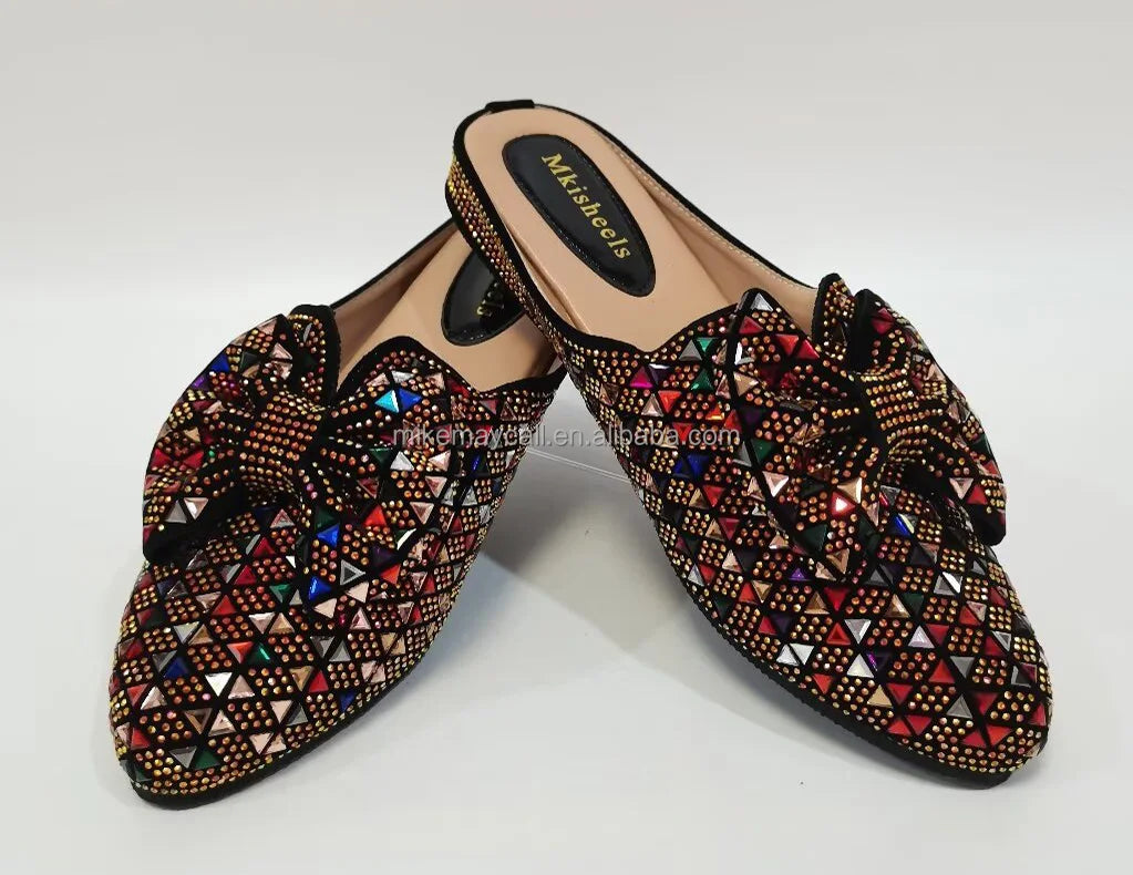 New Fashionable Trend Crystal Rhinestone Pointed Toe Low Heeled Slippers for Ladies and Women Luxury Wedding Sandals Shoes