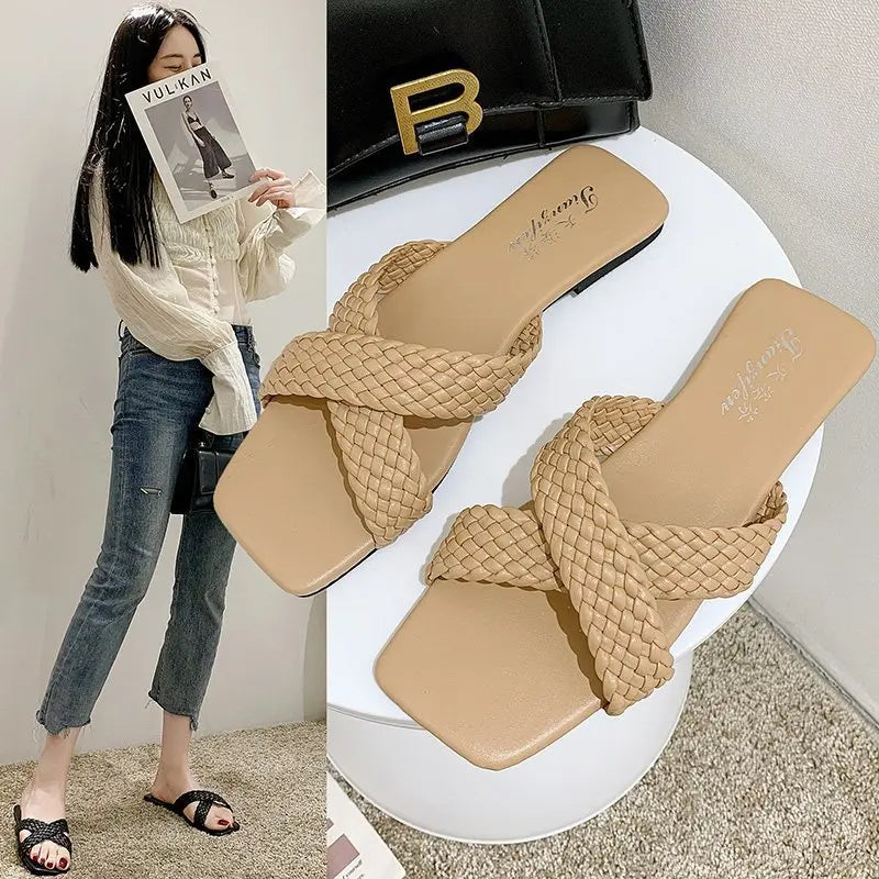 Women's Summer Outdoor slippers New Fashion Korean Style Woven Cross Flat-soled Sandals Wholesale