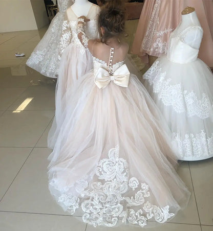V Neck Wedding Guest Kids Bridesmaid With Bow Lace Appliqued Long Sleeve White Ivory Flower Girl Dresses MF121