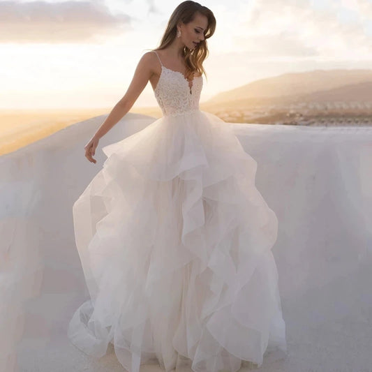 13832# Fashion A-Line Spaghetti Straps Wedding Dresses 2022 Boho Tiered Tulle Appliques Bridal Gown Lace V-Neck Button Train