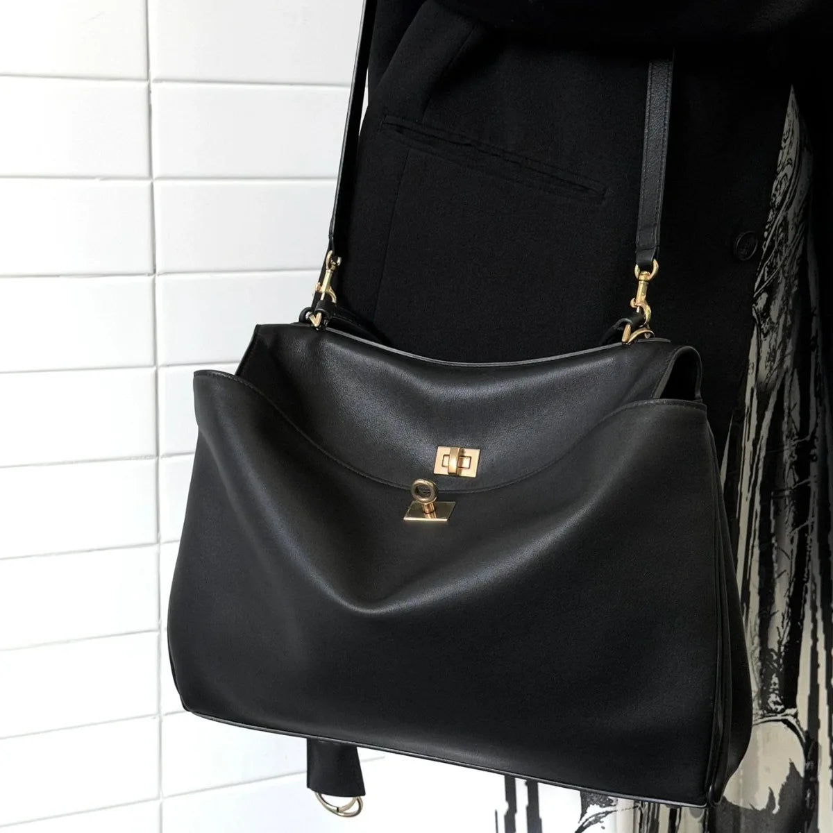 2024 New Tote Bag Genuine Leather Women's Bag Smooth Cowhide Handbag Lock Buckle Single Shoulder Crossbody Bag
