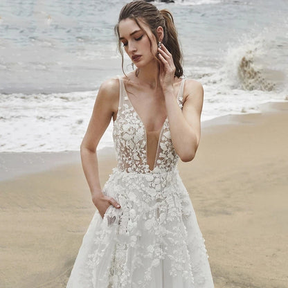 13829# Sleeveless Sexy Appliques Wedding Gown 2022 Elegant Lace A-Line Tulle Spaghetti Straps Bridal Dress Backless V-Neck Train