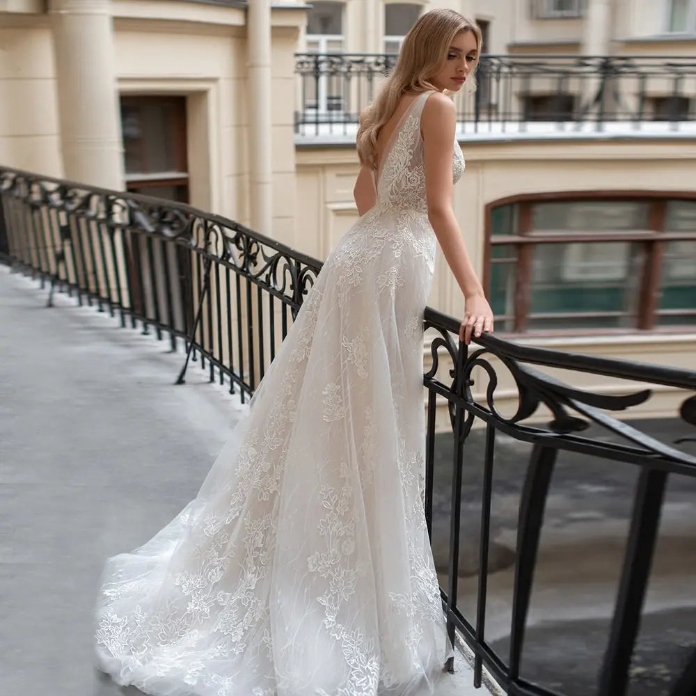 13236#Classic A-Line Wedding Dresses V-Neck Backless Sleeveless Civil Lace Chic Sexy Sweep Train A-Line Wedding Bridal Gown