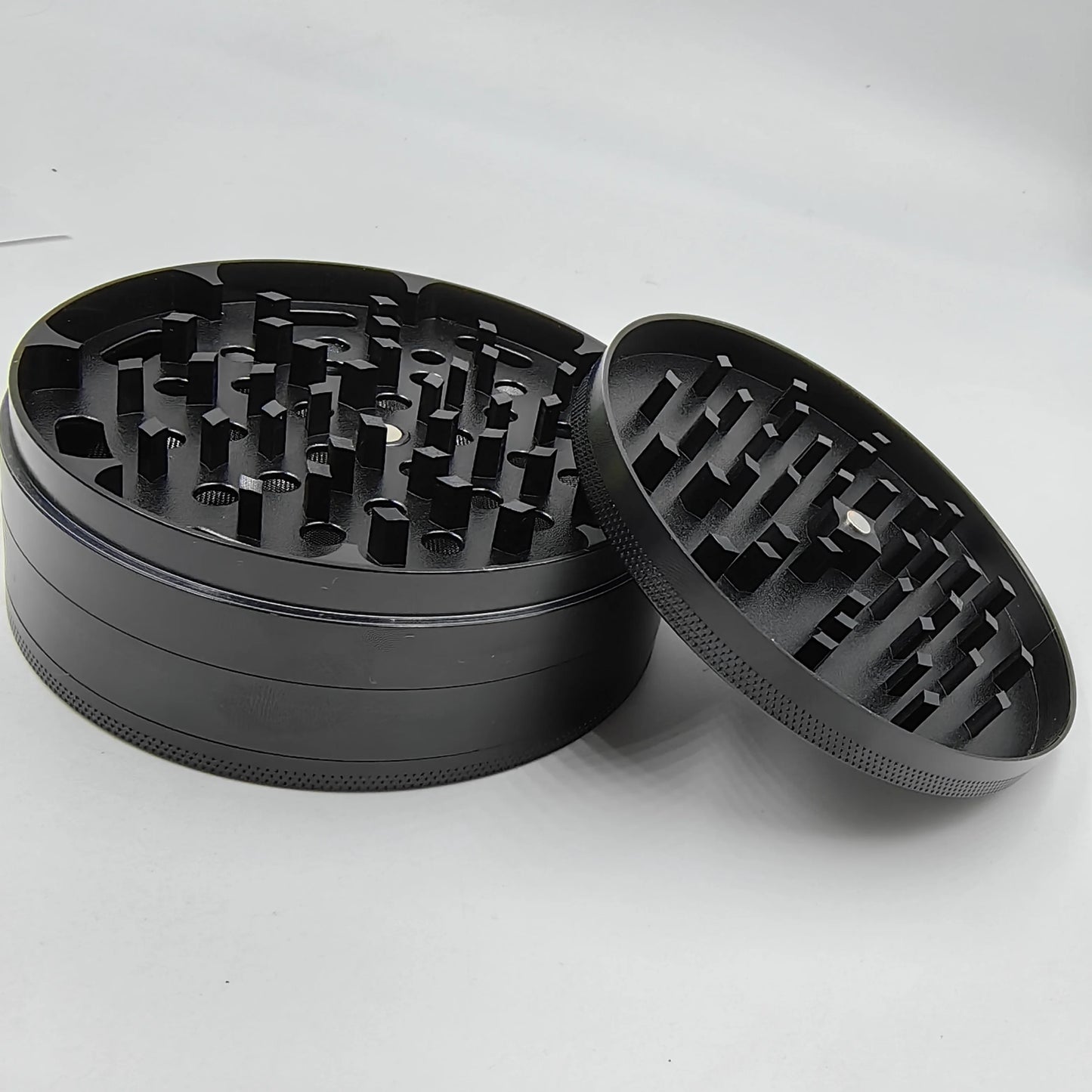 O1 100mm 4'' 4Inch Diameter Custom Logo 4 Parts Herb Grinder Zinc Alloy Tobacco Metal Grinder for Herb Wholesale