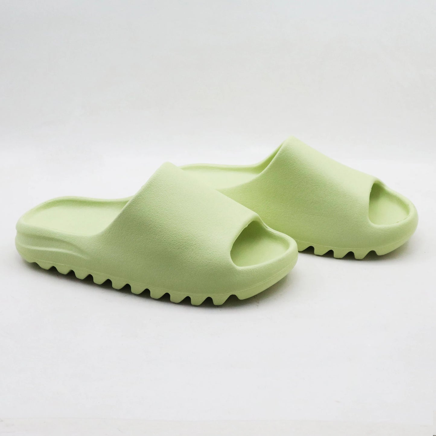 Custom Logo Soft EVA Foam Thick Sole Lightweight Anti-Slip Breathable Open-Toe Arch Support Waterproof Slippers Slides for Men