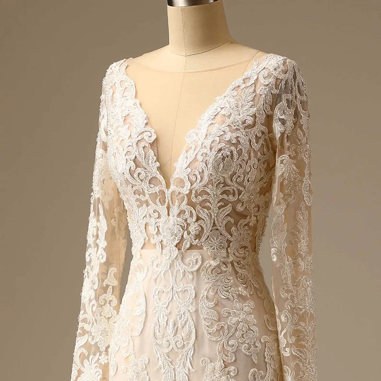 11988#Long Sleeves Sexy V-Neck Bohemian Backless Beach Mermaid Wedding Dress Sweep Train Lace Applique Wedding Dress Bridal Gown