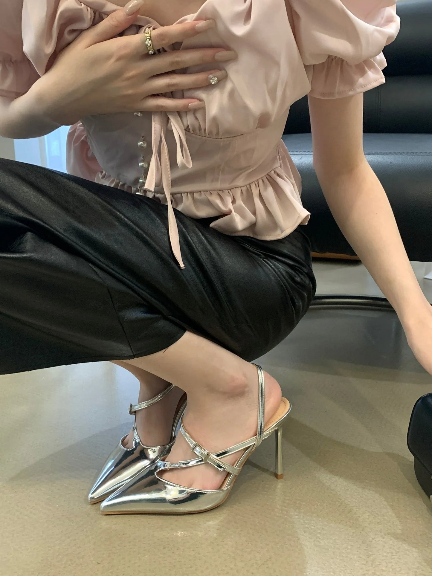 2025 Autumn Factory Stock Hot Selling Women's Single Shoes New Pointed Thin High Heels with Anti-Slip Straps for Summer Outdoors