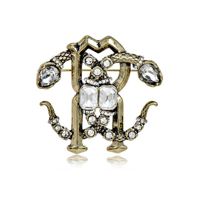 Niche Antique Double Snake Crystal Brooch for Women, Vintage Jewelry with a Light Luxury Design, Palace-Style Crystal Zodiac Double Snake Brooch