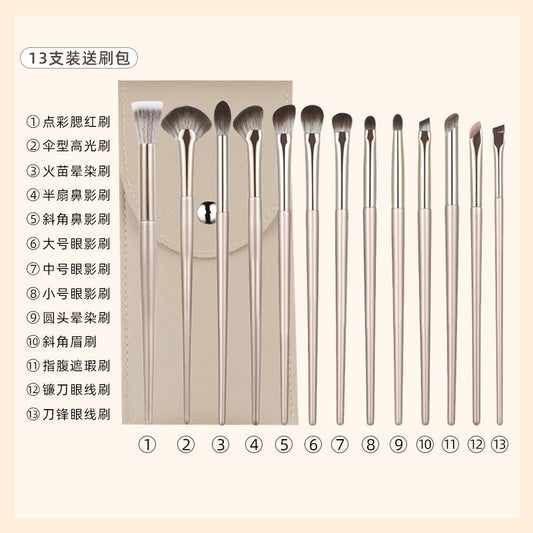 New Makeup Brush Set of 15 Gold-Plated Brushes, Complete Set of Soft-Bristled Eye Shadow Brushes, Ready for Makeup Application