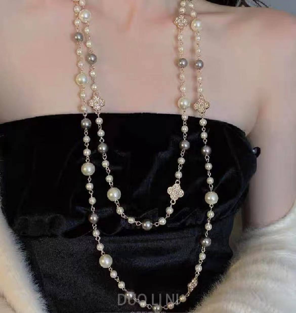 Shijiazu stacked with long pearl necklace women's light luxury temperament sweater chain Joker high sense autumn and winter necklace