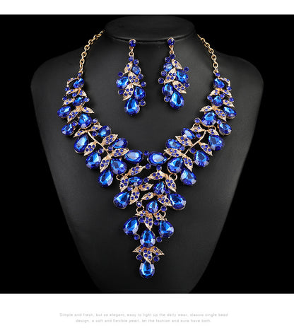 Source Factory European and American Accessories Exaggerated Retro Necklace suit Women Luxury Crystal Banquet Dress Accessories Collarbone Chain
