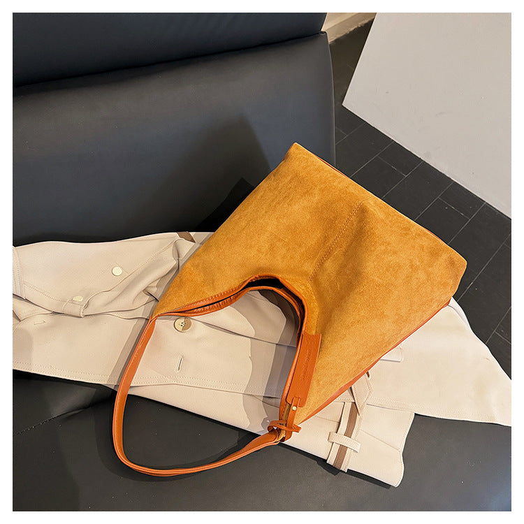 New Suede Shoulder Tote Bag, Fashionable, Simple, Lazy Style, Large Capacity Women's Handbag, Bucket Bag, Mommy Bag