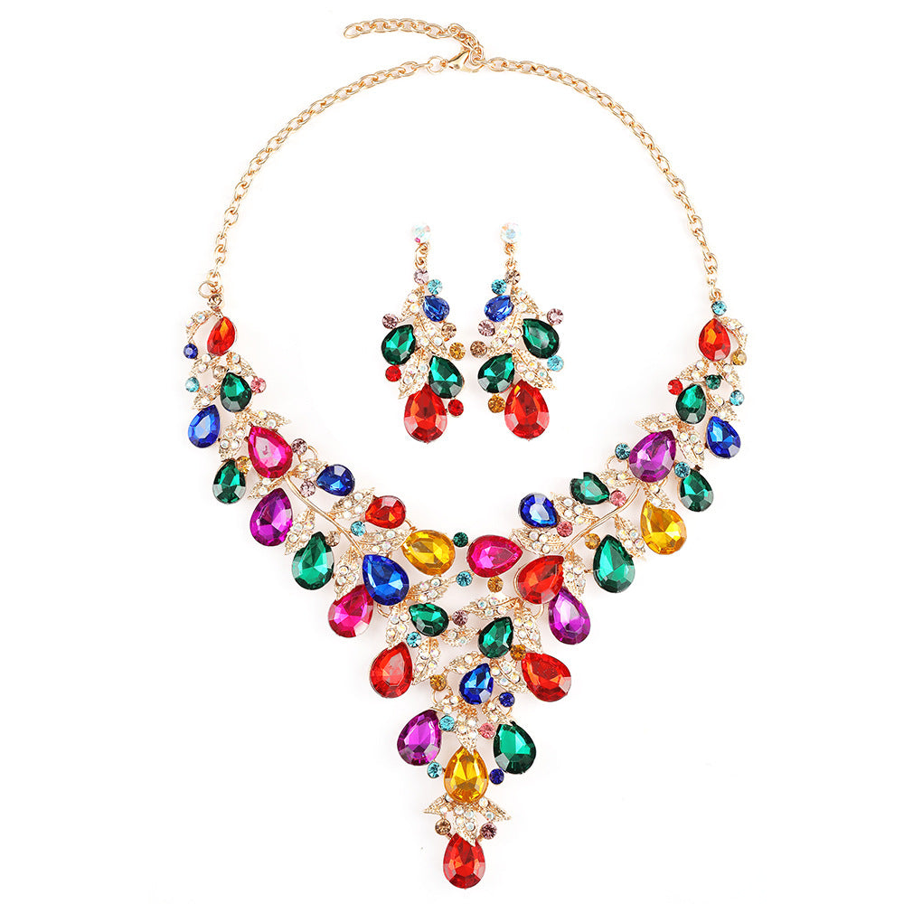 Source Factory European and American Accessories Exaggerated Retro Necklace suit Women Luxury Crystal Banquet Dress Accessories Collarbone Chain
