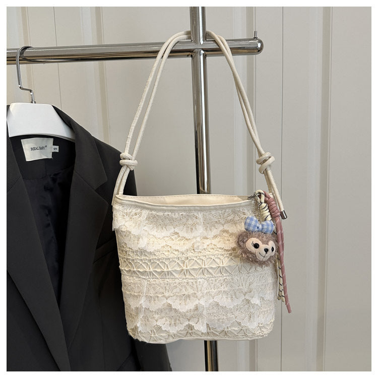 High-Looking and Large-Capacity Women's Small Square Bag 2025 Summer New Fashion Cute Lace Armpit Bag Commuter Shoulder Bag