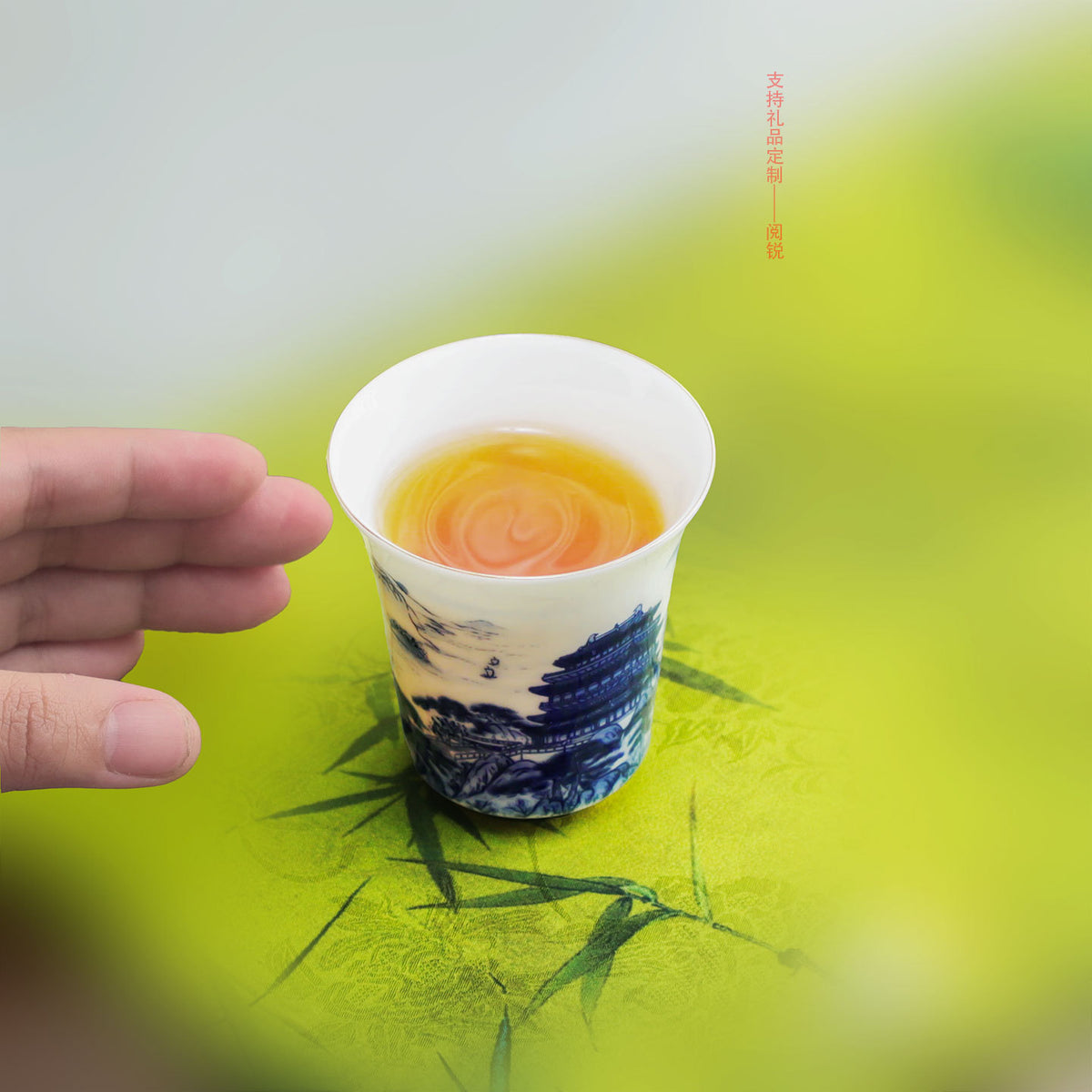 Blue and White Porcelain Master Cup, Light Luxury Fragrance Cup, Souvenir from the Four Great Towers and Scenic Tourist Attractions, Gift Tea Cup
